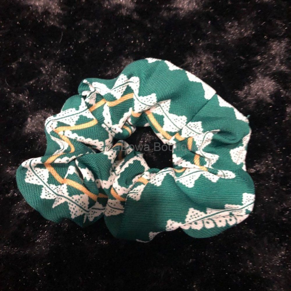 Green Stripe Chiffon Scrunchie SC2869 Handmade NWT Boutique - Picture 1 of 1